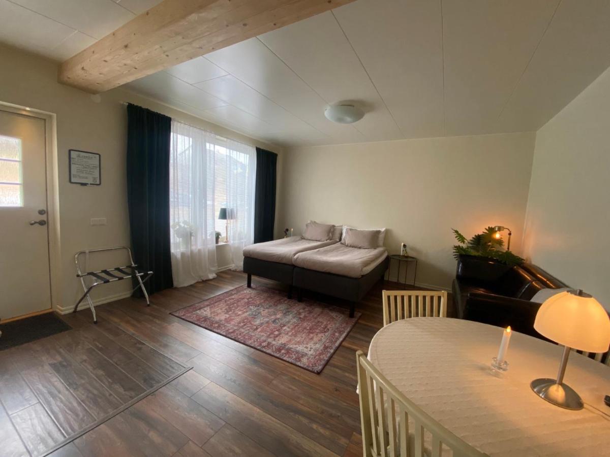 Cozy Modern Studio Apartment Stay ฟัลเคนเบิร์ก ภายนอก รูปภาพ