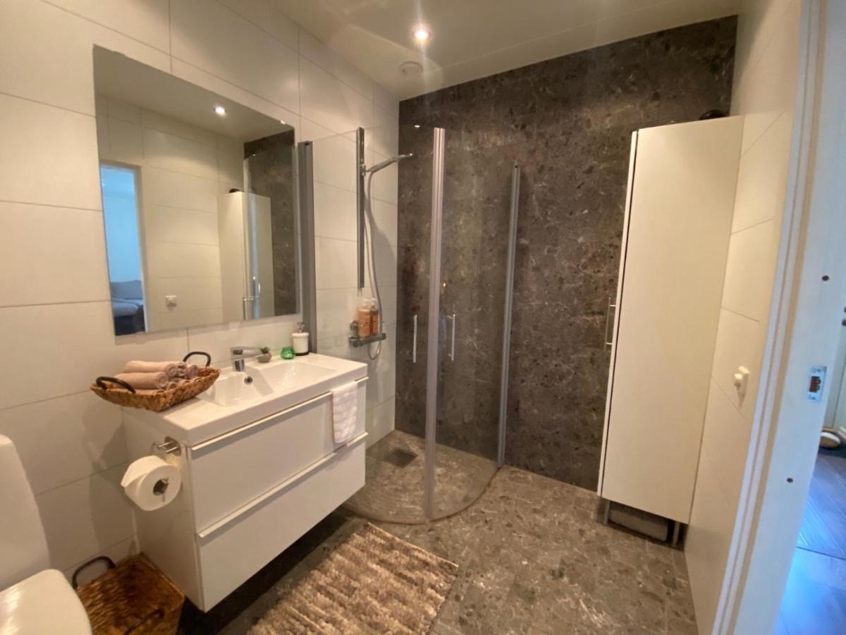 Cozy Modern Studio Apartment Stay ฟัลเคนเบิร์ก ภายนอก รูปภาพ